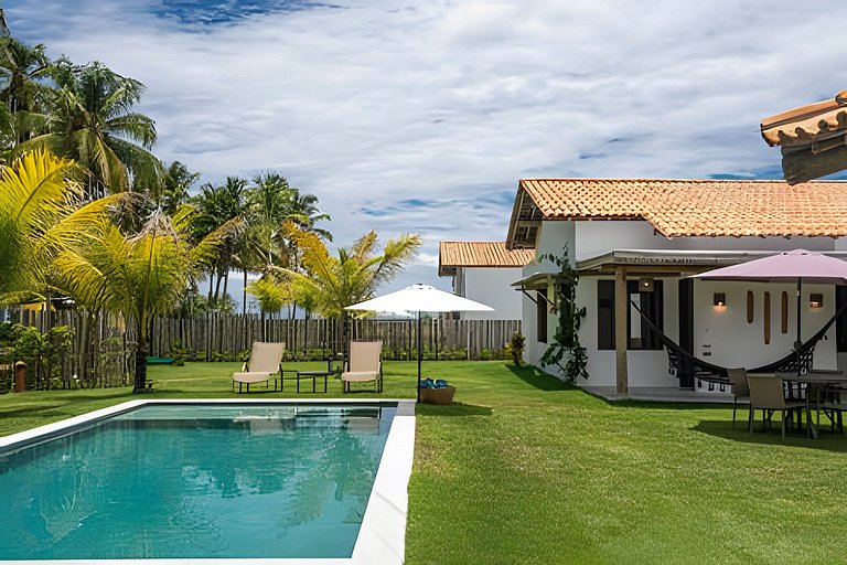 Casas duplicadas à 50 m da praia- 06 suítes