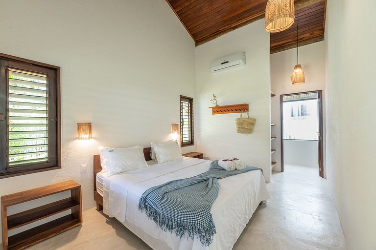 Casas duplicadas à 30 m da praia c/ serviço