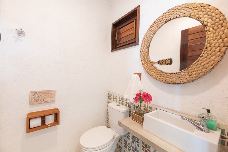 Casas duplicadas à 30 m da praia c/ serviço