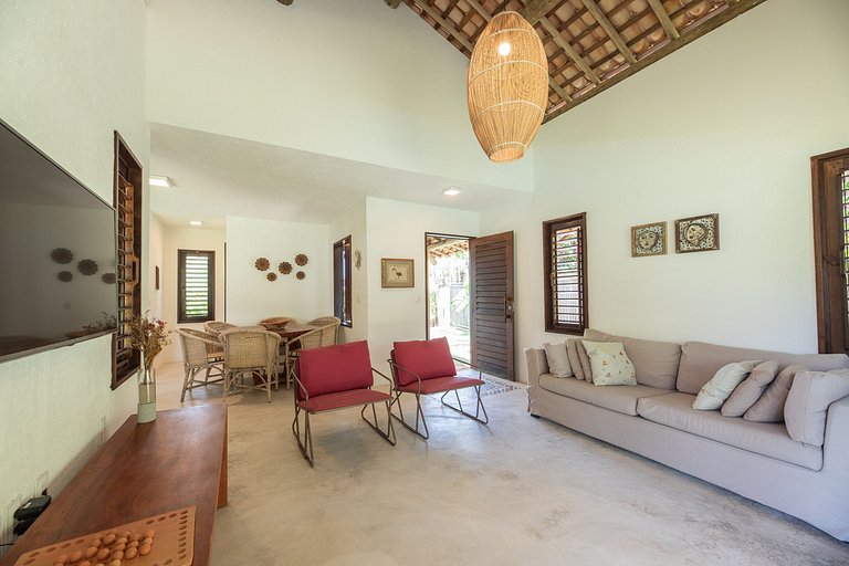 Casas duplicadas à 30 m da praia c/ serviço