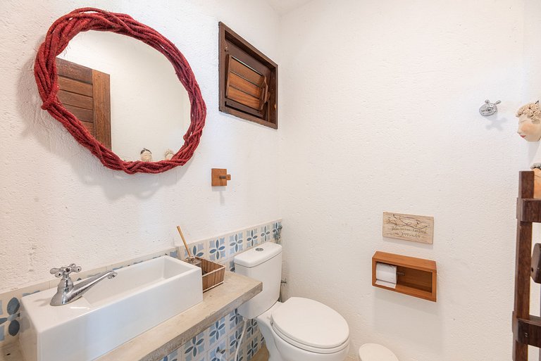 Casas duplicadas à 30 m da praia c/ serviço