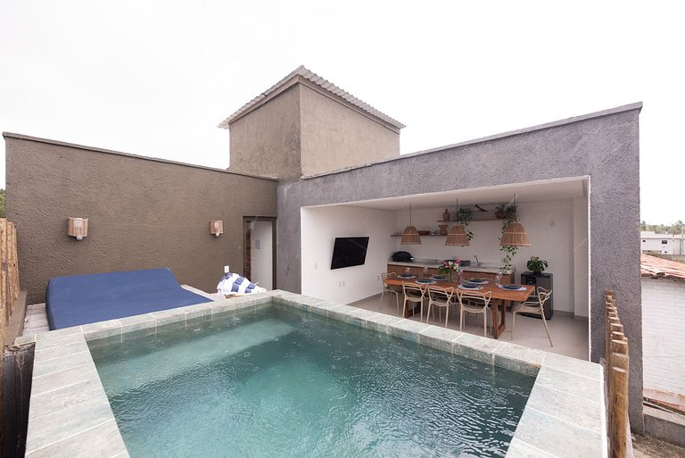 3 Suítes c/ piscina e rooftop a 100m da praia
