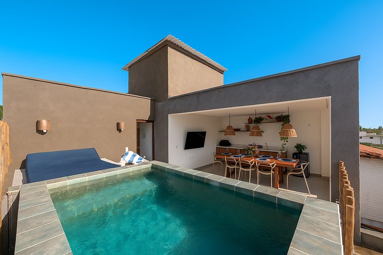 3 Suítes c/ piscina e rooftop a 100m da praia