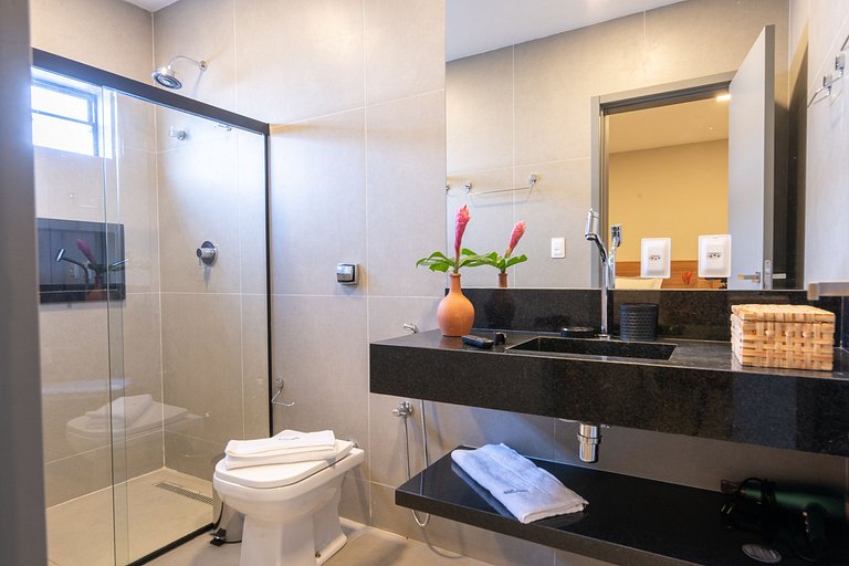 6 suíte com piscina privativa em condomínio