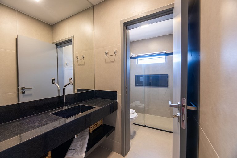 6 suíte com piscina privativa em condomínio