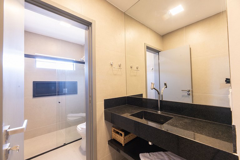 6 suíte com piscina privativa em condomínio