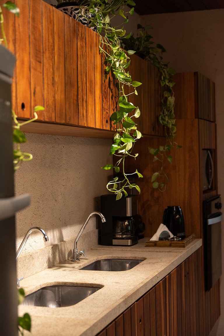 4 Suítes a 200m da Praia do Marceneiro