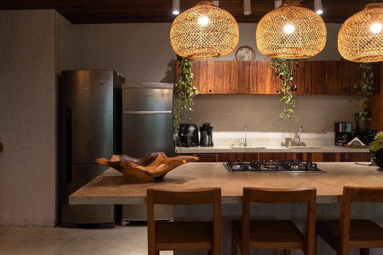 4 Suítes a 200m da Praia do Marceneiro