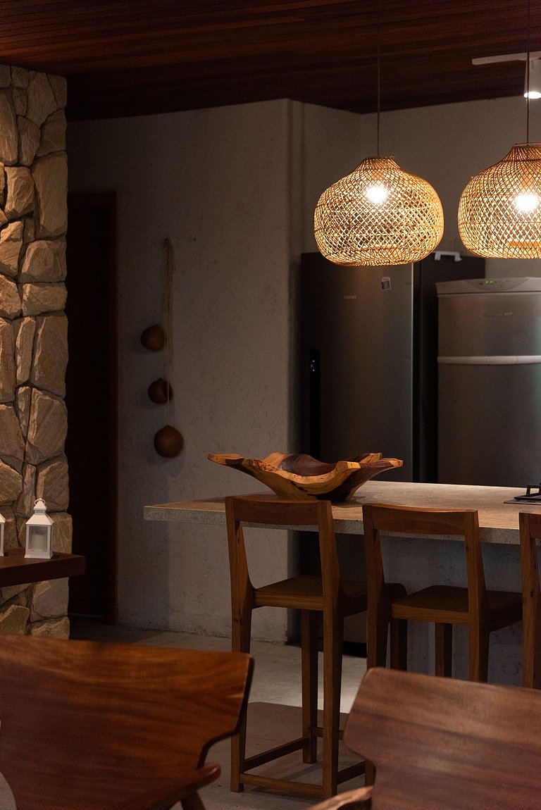 4 Suítes a 200m da Praia do Marceneiro