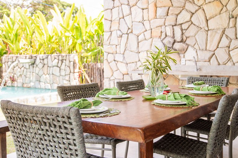 4 Suítes a 200m da Praia do Marceneiro