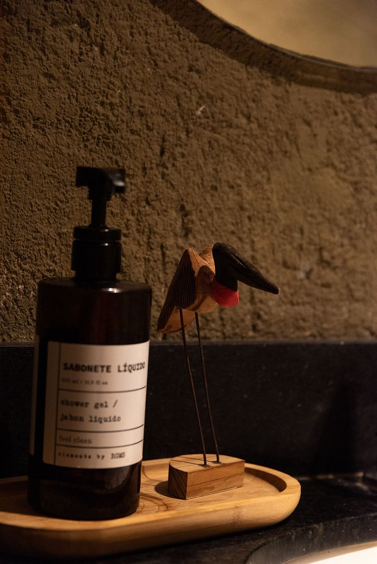 4 Suítes a 200m da Praia do Marceneiro